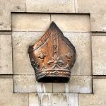 Bishop's_mitre,_Bishopsgate,_London